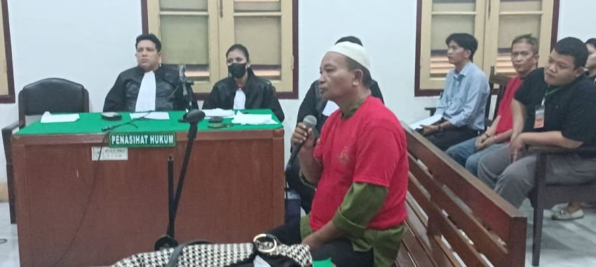 Terdakwa Tumirin Harus Dibebaskan karena Tidak Terbukti Gunakan Surat Palsu