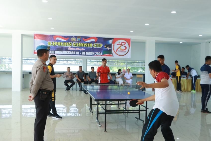 Meriahkan Hari Bhayangkara Ke - 78, 16 Peserta Ikuti Pertandingan Tenis Meja Kapolres Samosir Cup