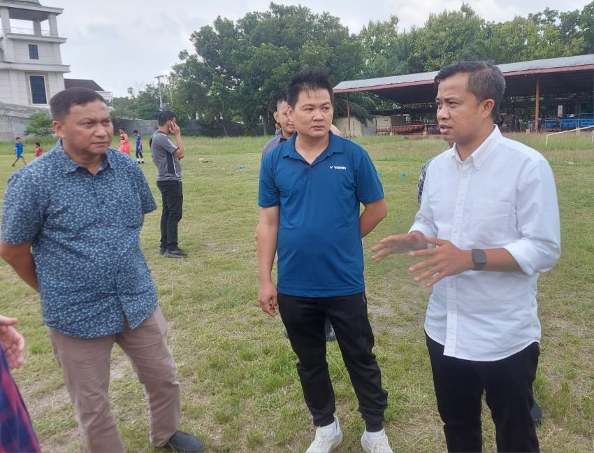 Pj Wali Kota Bersama KONI Tinjau Lapangan Tempat 'Fun Football Tebing Tinggi