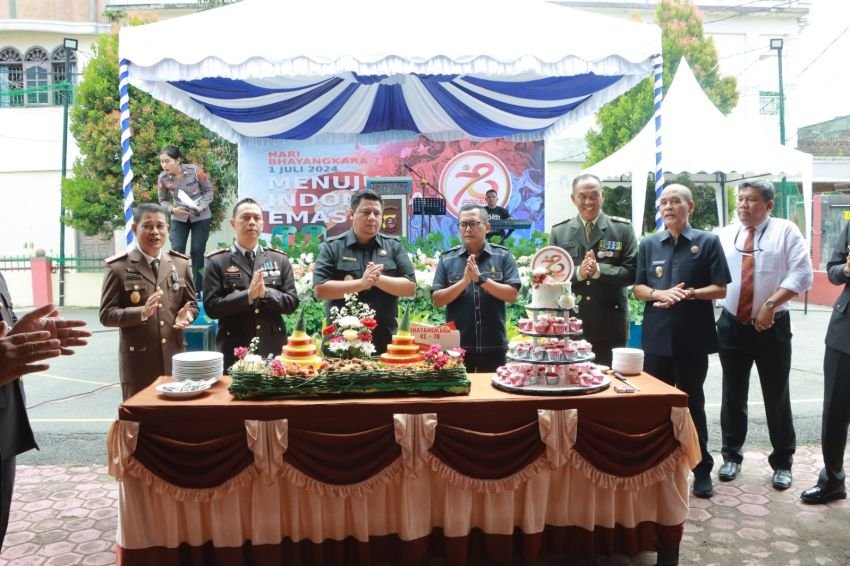 Forkopimda dan Penyelengara Pemilu Hadiri Syukuran Hari Bhayangkara ke-78 di Polres Samosir