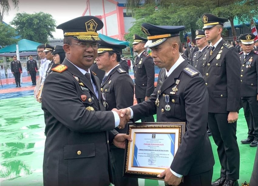 Plt. Kalapas Pancur Batu Dan Jajaran Ikuti Upacara