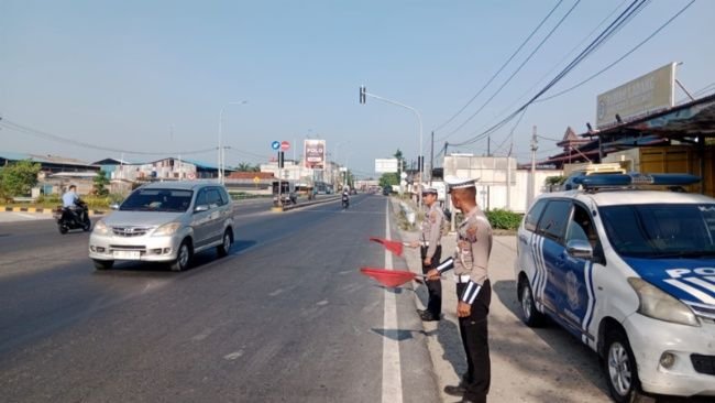 Sat Lantas Polres Batubara Laksanakan Patroli Kibas Bendera