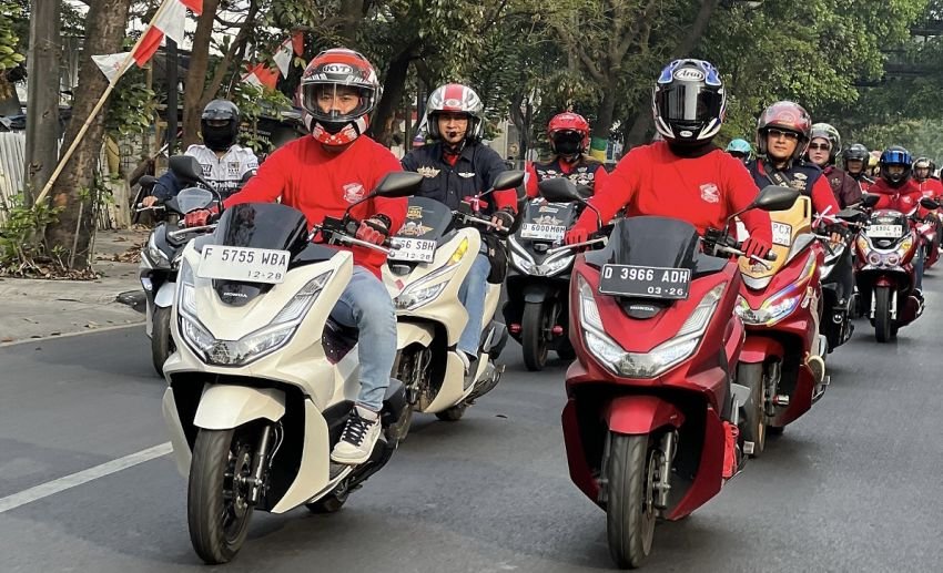 Aktivitas Seru Ribuan Bikers Honda PCX Sambut Hari Kemerdekaan di Seluruh Indonesia