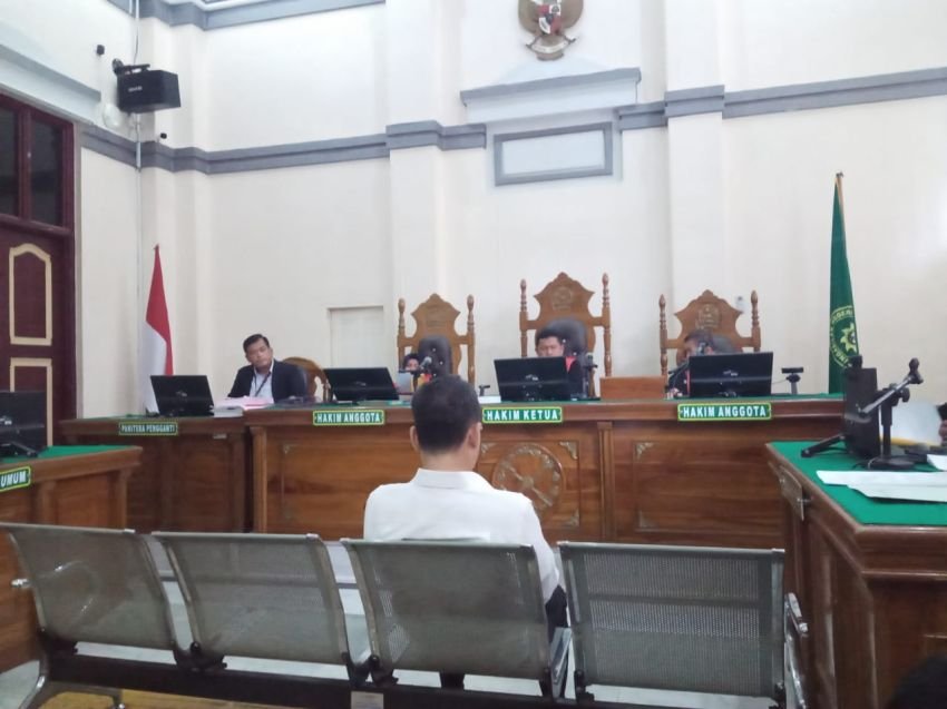 Fakta Sidang Tak Buktikan Terima Rp 1,4 Miliar, PH Minta Hakim Bebaskan Alwi Hasibuan