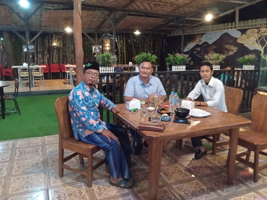 Tokoh Muda dan Ulama NU DS, Nahdliyyin, Wajib Mendukung dan Menangkan Pasangan dr Asri Luddin - Lomlom Suwondo menjadi Bupati D