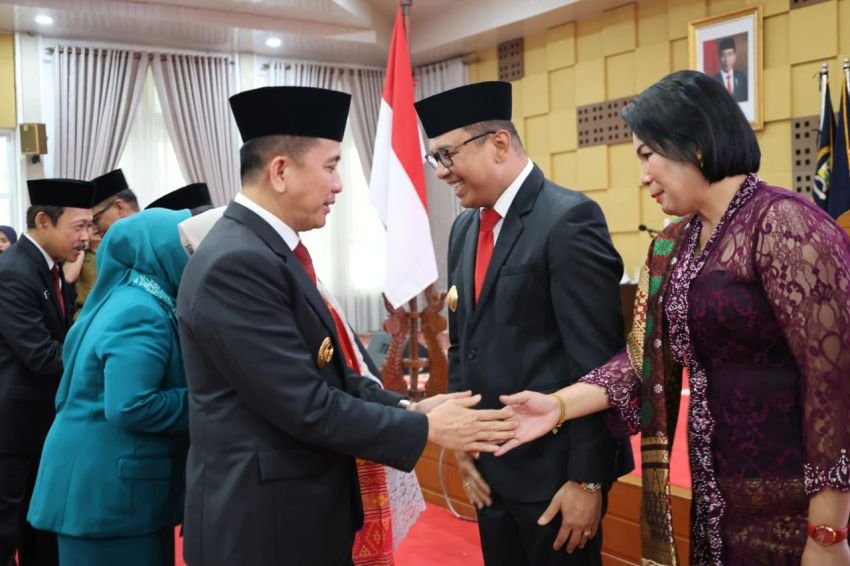 Pj Gubsu Kukuhkan 11 Kepala Daerah, Diantaranya Kadishub Sumut Agustinus Panjaitan  Sebagai Pjs Bupati Toba