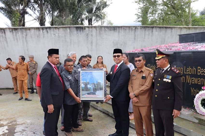 Pjs Bupati Toba Ajak Masyarakat Jadikan Pahlawan Revolusi D.I. Panjaitan Sebagai Teladan Pembangunan