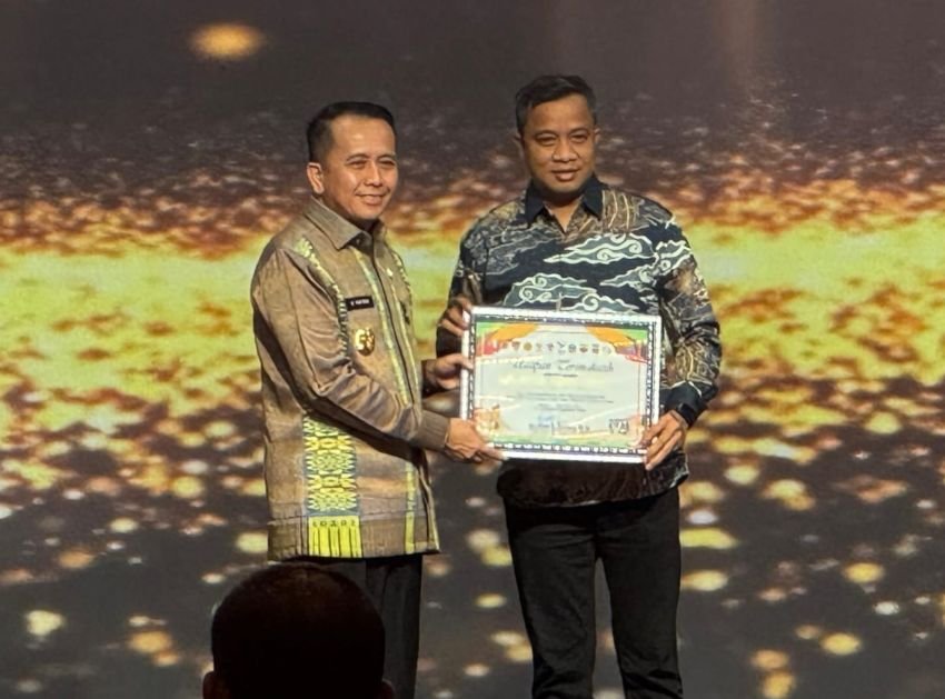 Cabor Sepeda Road Race PON XXI Sukses di Tebing Tinggi, Pj Wako Terima Penghargaan