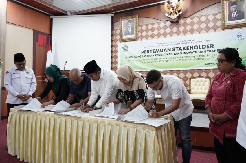 Kanwil Kemenagsu Tandatangani MoU dengan PTN, PTS, Dispursip dan KPID Sumut