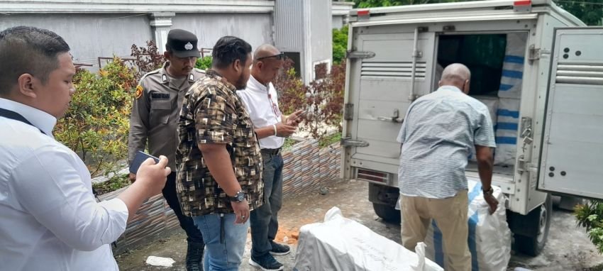 Polres Tanjung Balai Laksanakan Pengamanan Pendistribusian Logistik Pilkada 2024