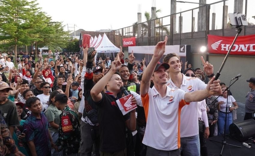 Kebersamaan Komunitas Honda PCX Menggema di MotoGP Mandalika 2024