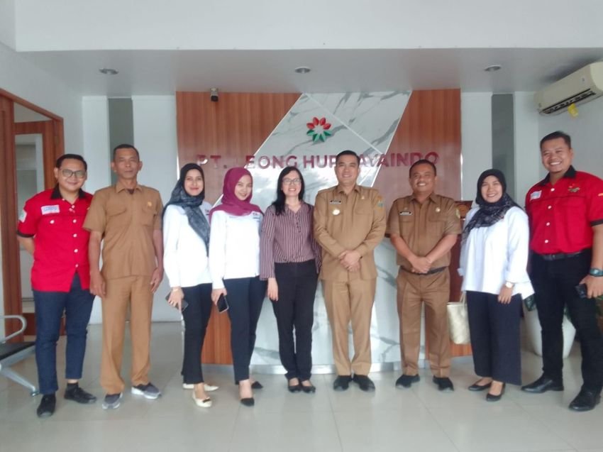 Pjs. Bupati Kunker ke PT. Jafpa dan PT. Leong Hup Jaya di KIM.(MP/Ist)