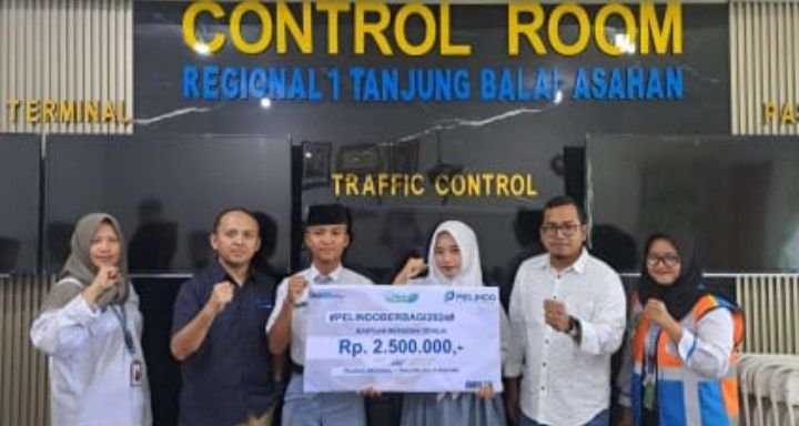 Pelindo Regional  I TBA Berikan Bantuan Beasiswa Tingkat SMU