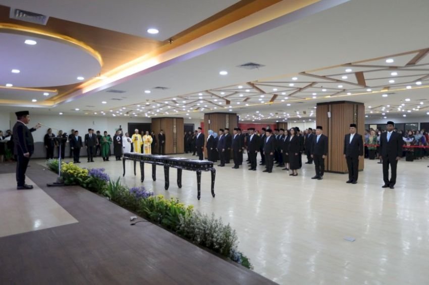 Menteri Imipas Agus Andrianto Lantik Kombes Tatan Dirsan Atmaja Jadi Dirpam dan Intelijen dan 32 Pejabat Tinggi Pratama