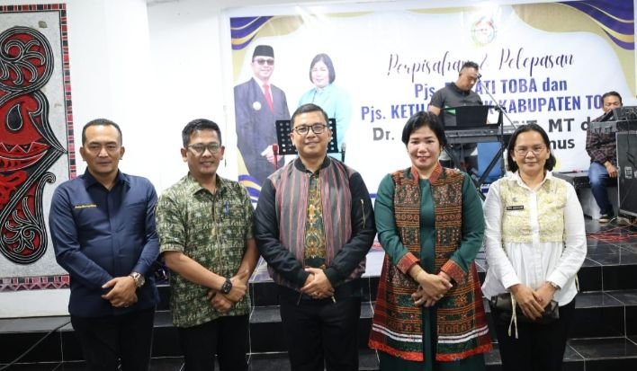 Masa Tugas Berakhir, Forkopimda Pemkab Toba Lepas Pjs Bupati  Dr. Agustinus Panjaitan