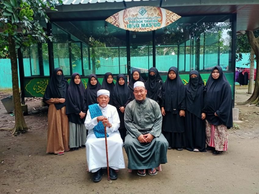 KH Zulfikar Hajar Lc : Ilmu Agama Tak Akan Luntur di Dunia dan Akhirat