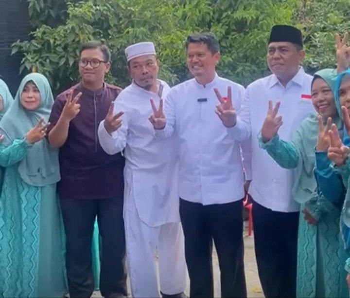 Warga Pria Laut Sunggal Sambut Gembira Kedatangan Paslon 02 Ridha Dharmajaya - Abdul Rani