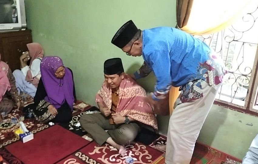 Hadiri Pengajian Perkumpulan Arisan Serumpun, Cawagubsu Hasan Basri Sagala Diupah-upah