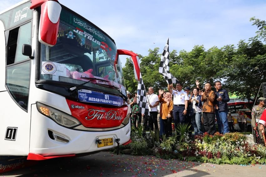 Pj Gubernur Sumut Lepas 1.187 Pemudik Nataru 2024, Diantaranya 40 Penyandang Difabel