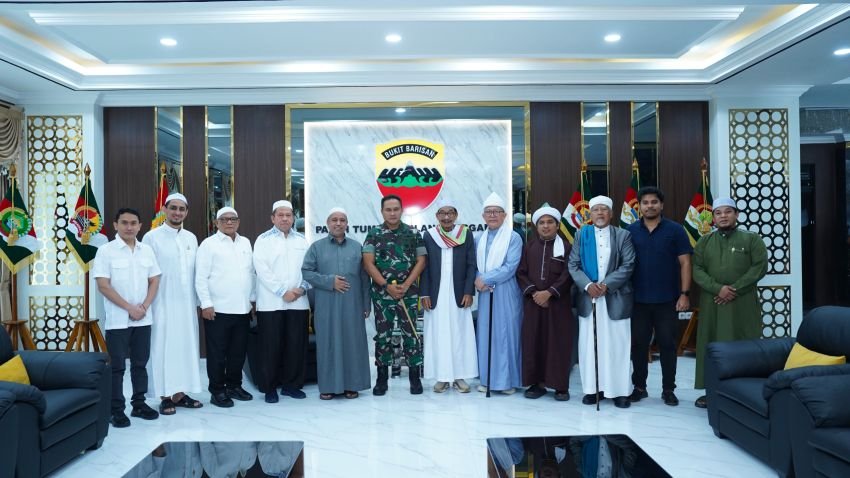 Pangdam I/BB Menerima Kunjungan Ulama Sumut.