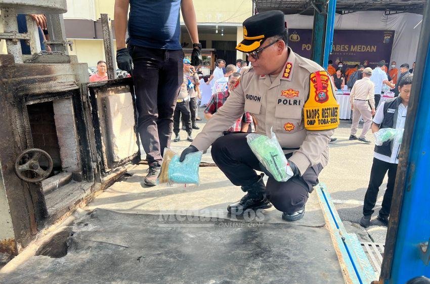 Polrestabes Medan Musnahkan 70 Ribu Butir Ekstasi-24,4 Kg Sabu dari 7 Orang yang Ditangkap