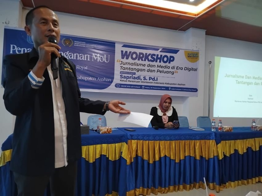 Ketua PWI Asahan Sapriadi Sampaikan ini Dikampus Universitas Royal