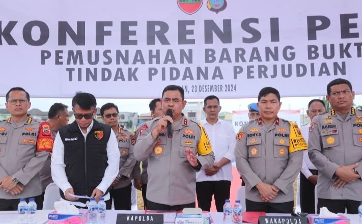 Kapolda Sumut Bakar 209 Mesin Judi