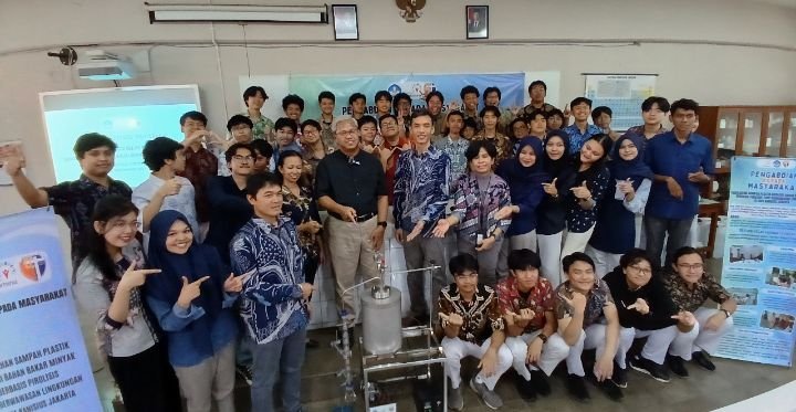 Tim UPER Daur Ulang Sampah Jadi Bahan Bakar Dengan Teknologi Ramah Lingkungan