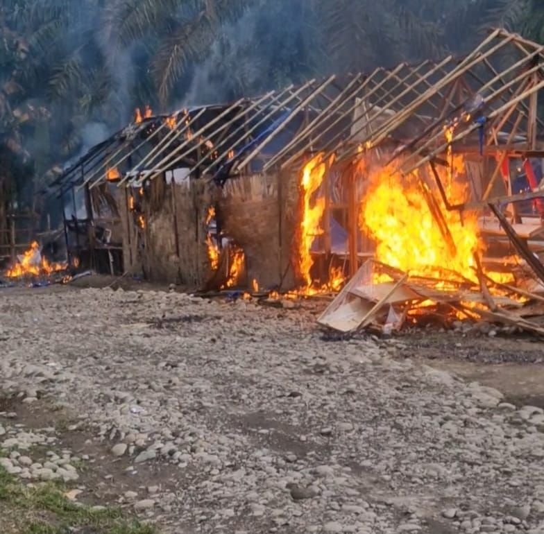 Barak Narkoba Dibakar Jadikan Latihan Menembak Raiders 100/PS Persiapan Penugasan ke Papua