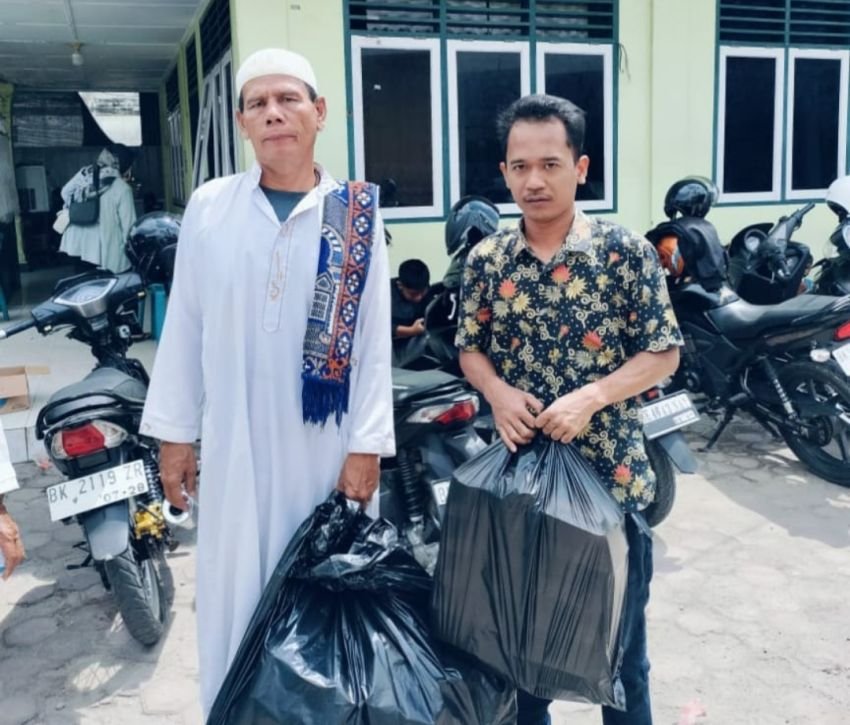 Ada Program Jum'at Berkah di Warkop Agam Juara Labuhanbatu