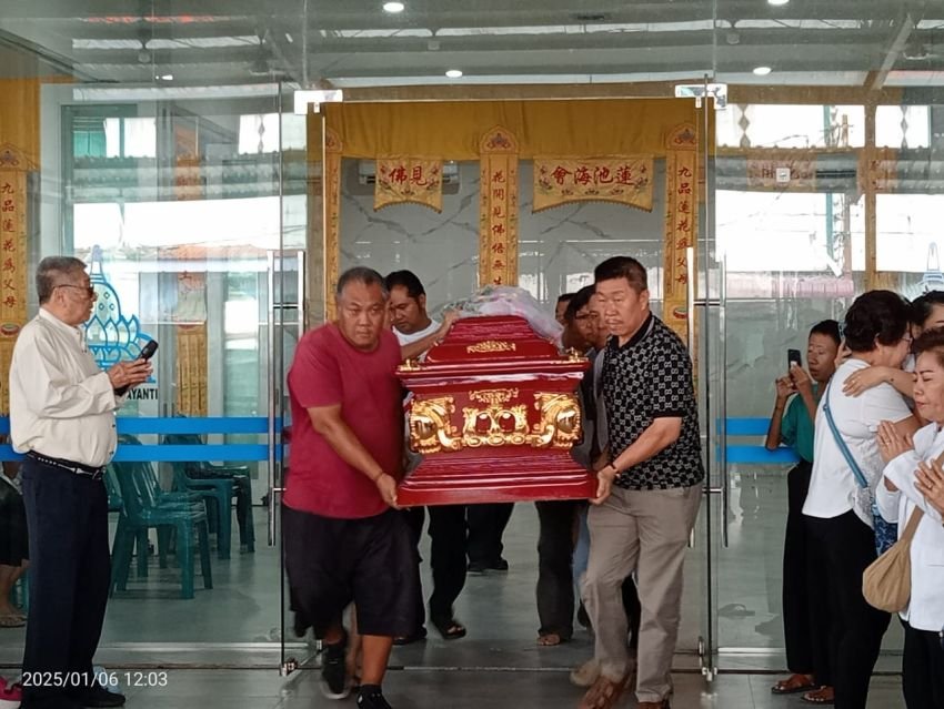 Jenazah David Chan di Lepas Dandim 0209/LB Menuju Tempat Peristrahatan Terakhir