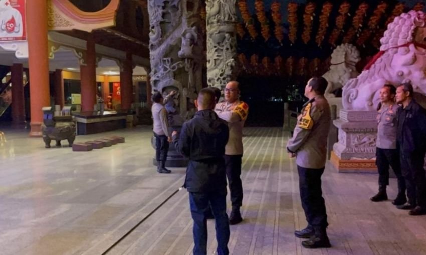 Kapolrestabes Medan Cek Pospam Imlek di Vihara Setia Budi dan Maitreya : Polri Komit Beri Perlindungan ke Warga
