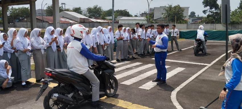 Lindungi Hal Berharga Dalam Hidup, Honda Ajak Generasi Muda Belajar #cari_aman