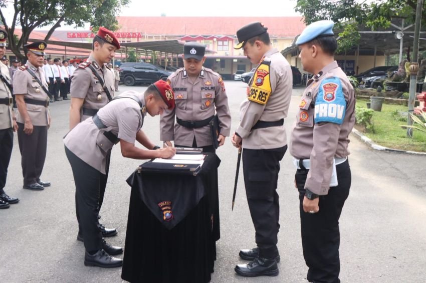 Kapolres Binjai Serah Terimakan Jabatan Beberapa Kapolsek