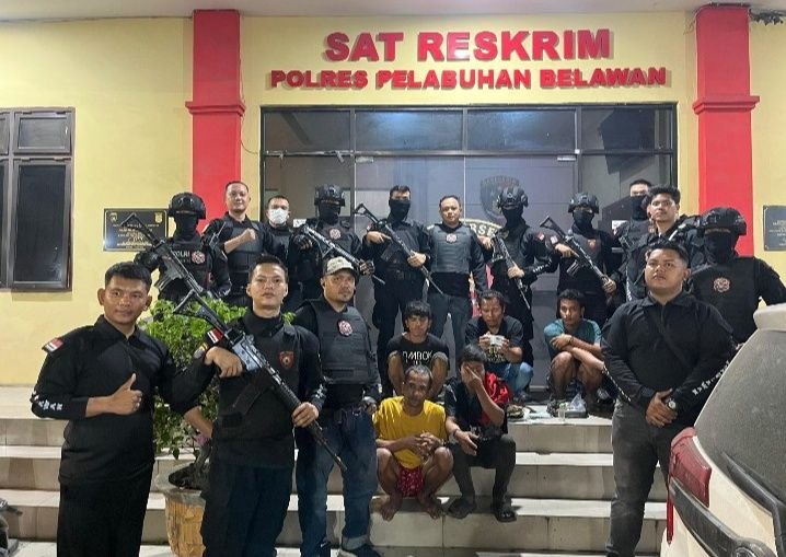 Team Macan Polres Pelabuhan Belawan Sikat Remaja Membawa Sajam dan Pelaku Pungli