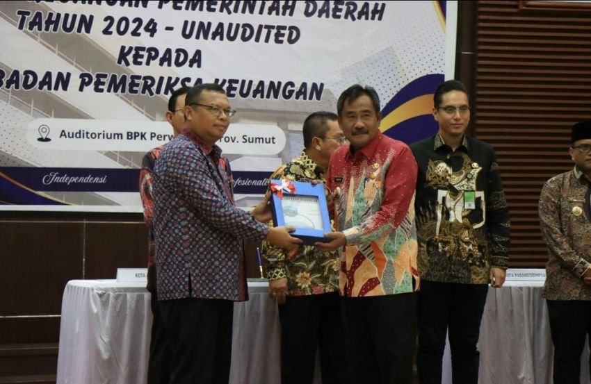 Wali Kota Binjai Serahkan Laporan Keuangan Pemerintah Daerah Kepada BPK RI Perwakilan Provsu