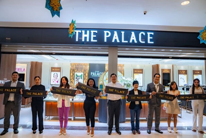 The Palace Jeweler Membuka Kembali Gerai Perhiasan
