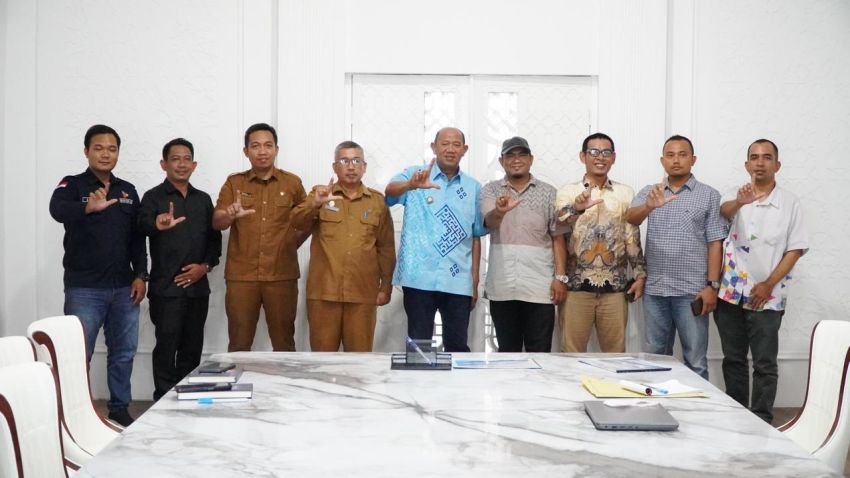 Bupati Syah Afandin Dukung Kartu Digital SATU PINTAR untuk Kemajuan Pendidikan Langkat