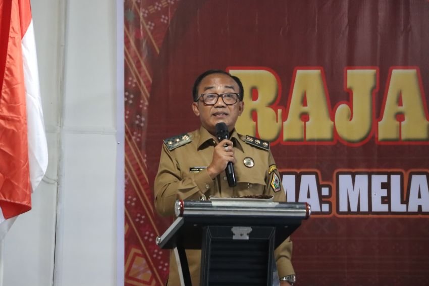 Wakil Bupati Samosir Ariston Sidauruk Buka Rakernas Punguan Raja Sitempang