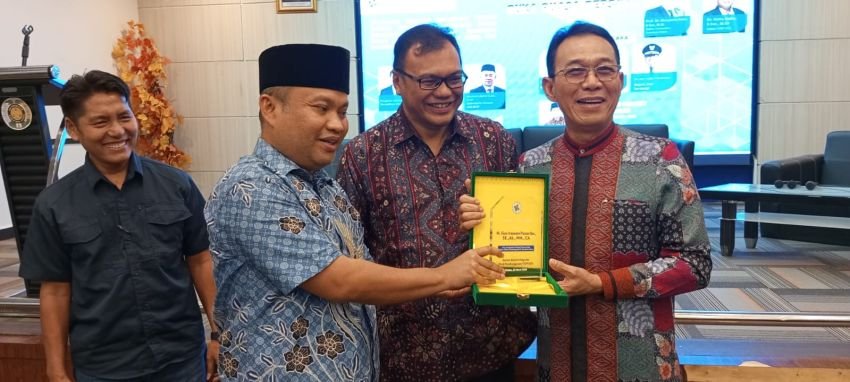 IKA MSP FISIP USU Diskusi Publik dan Buka Puasa Bareng Dua Bupati