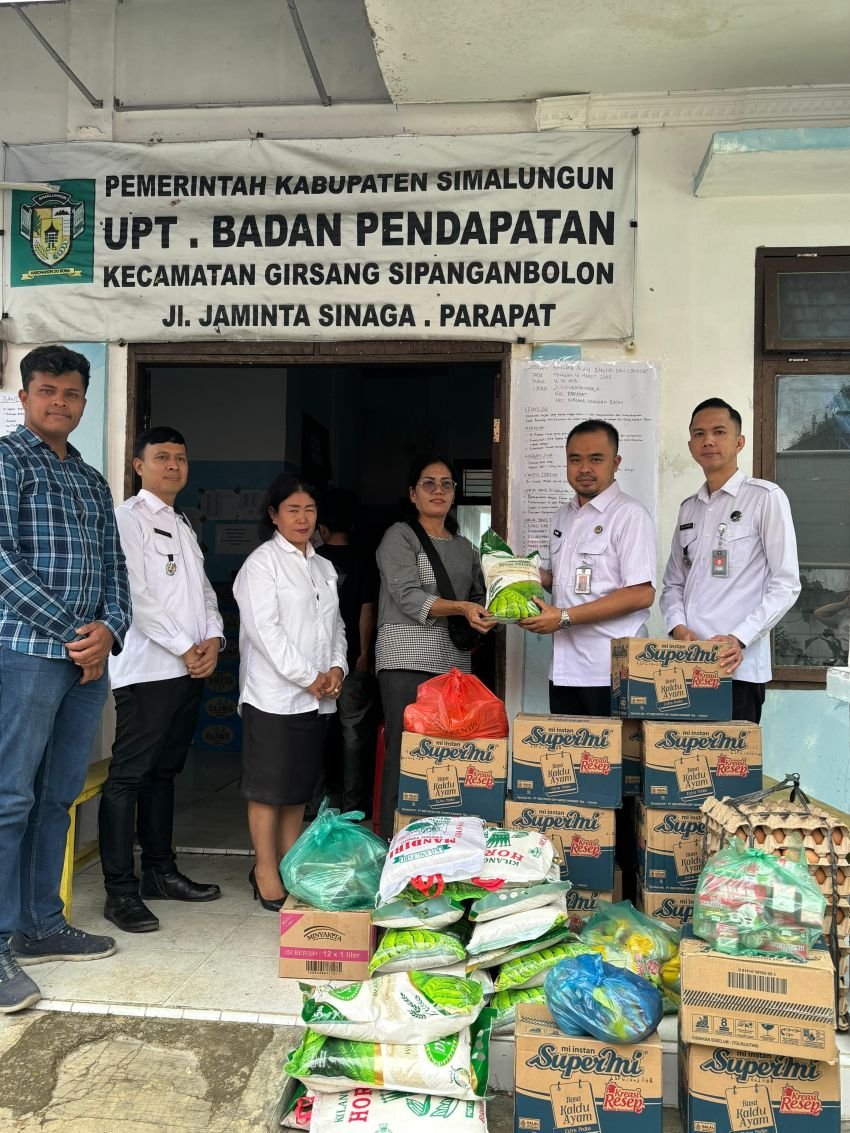 Berikan Bantuan Korban Banjir, Kakanim Kelas II TPI Pematangsiantar Lakukan Kunjungan ke Posko di Parapat