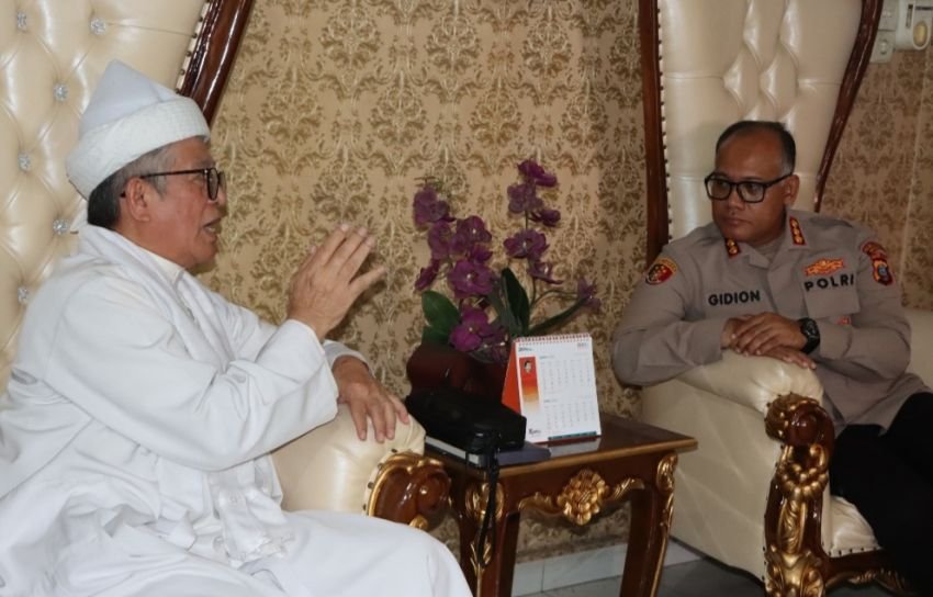 Kapolrestabes Medan Sowan ke Pimpinan Ponpes : Pererat Silaturahmi di Bulan Ramadhan