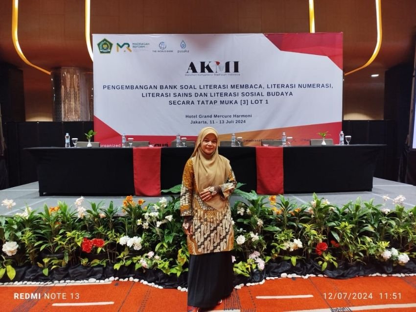 Kisah Inspiratif Nora Sirait, Dari Anak Petani ke Penulis AKMI Nasional