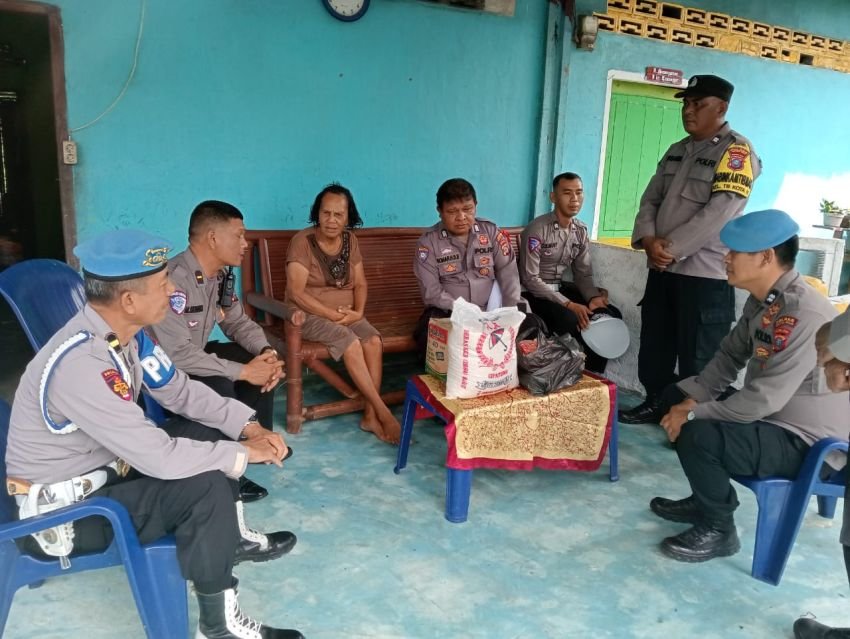 Minggu Kasih Polres Tanjungbalai Berikan Sembako, Bentuk Kepedulian Polri Terhadap Warga