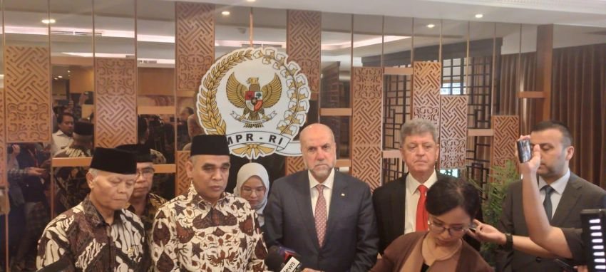 Ketua MPR RI Sampaikan Sikap Penolakan Pemindahan Rakyat Palestina