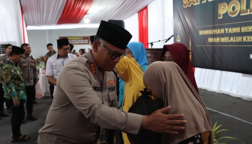 Kapolrestabes Medan Dampingi Wakapolda Sumut Safari Ramadan : Polisi Harus Hadir Ditengah-tengah Masyarakat