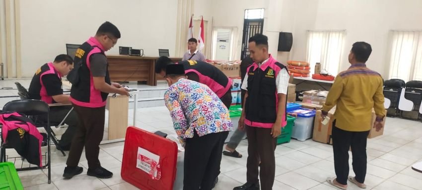 Penggeledahan Dinkes PPKB Batu Bara Untuk Menetapkan Tersangka Dugaan Korupsi BTT TA. 2022