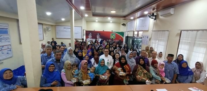 Dihadiri Kaper BKKBN Sumut Juken Kota Medan Berbagi Tali Asih di Kecamatan Medan Johor