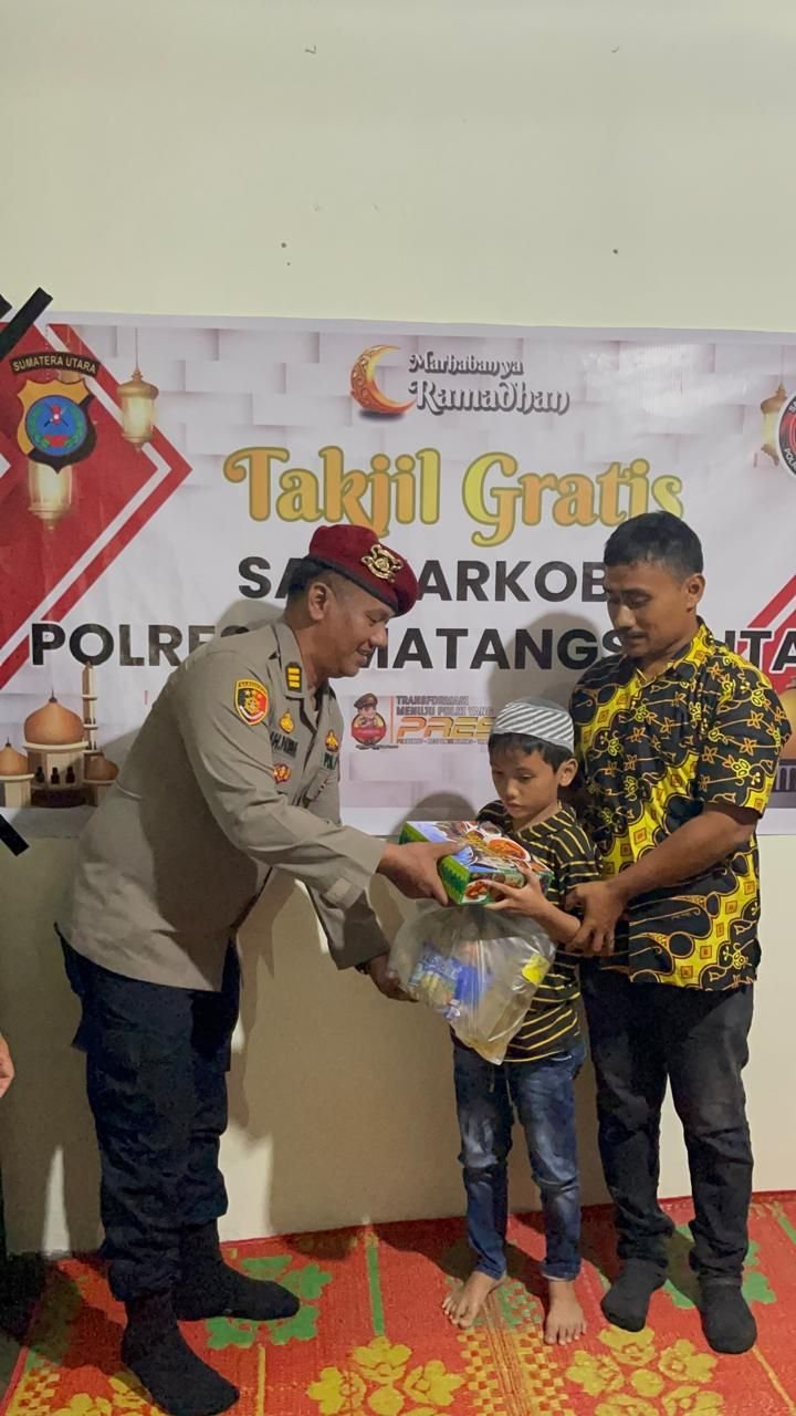Berbagi di Bulan Ramadhan, Sat Narkoba Polres Pematangsiantar Beri Sembako & Takjil Kepada Anak Yatim