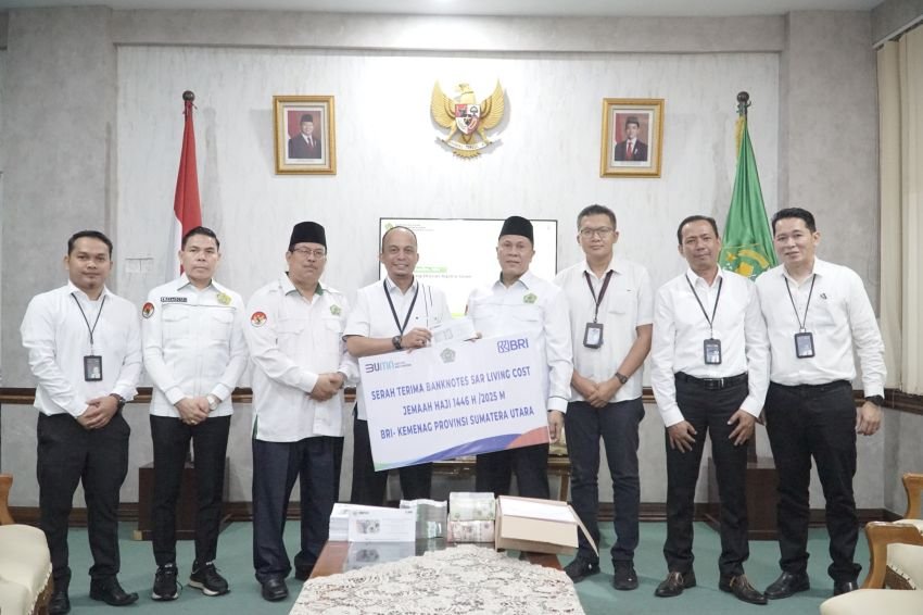 Kakanwil Kemenagsu Terima Uang Living Cost Jemaah Haji 2025 dari BRI
